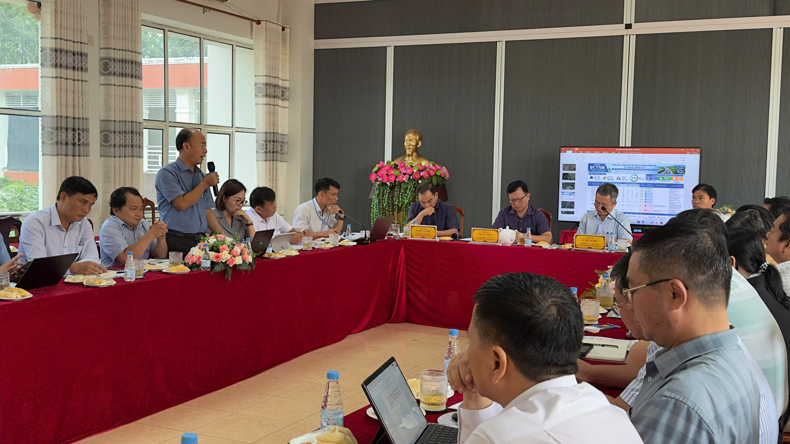 chi nhanh vinh cuu pb.jpg
