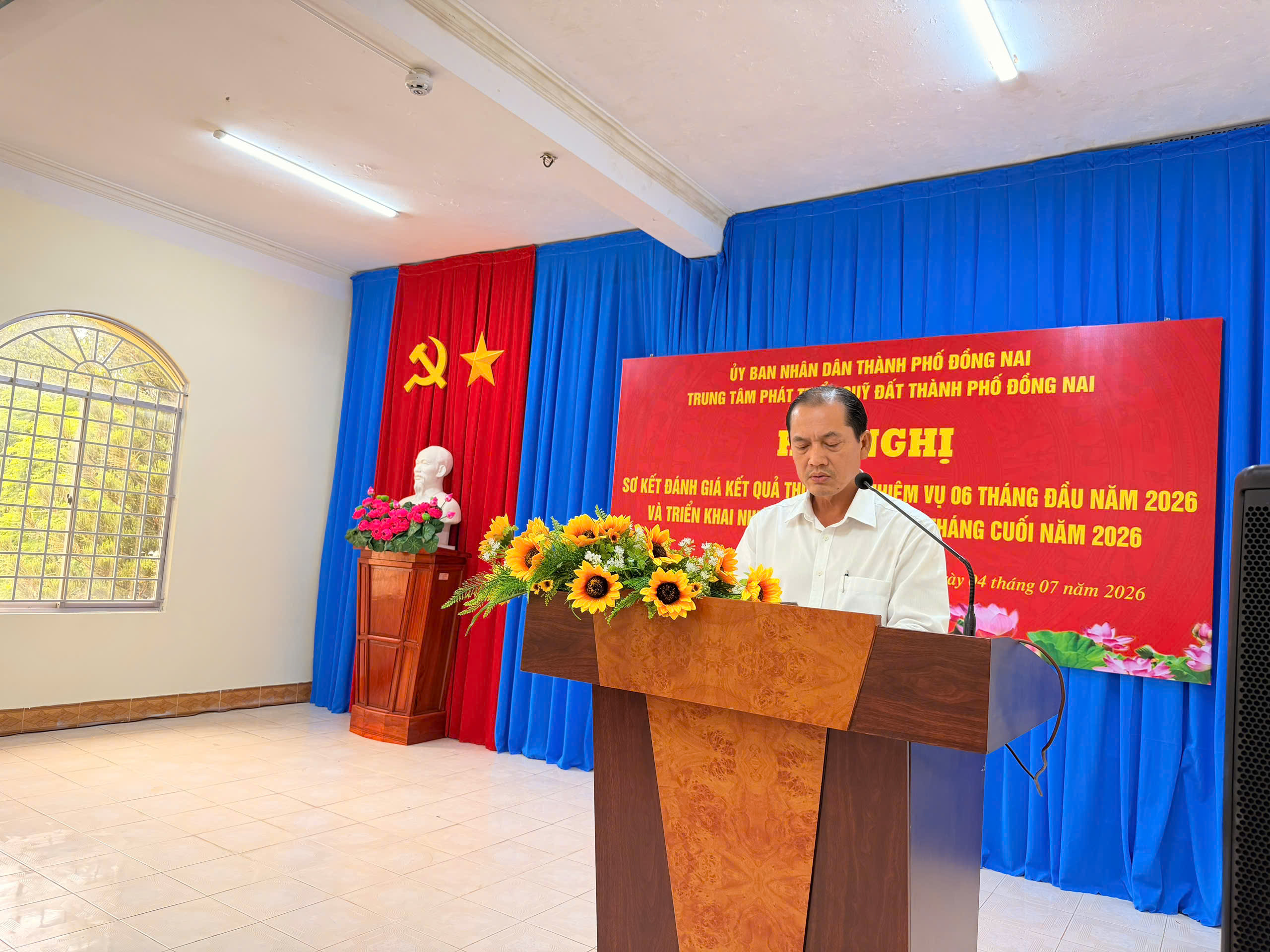 ong thien phat bieu.jpg
